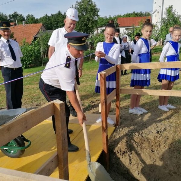 Postavljen kamen temeljac za novi vatrogasni dom
